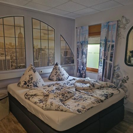Boardinghouse Sinsheim Zentral Am Burgplatz Vandrehjem Eksteriør billede