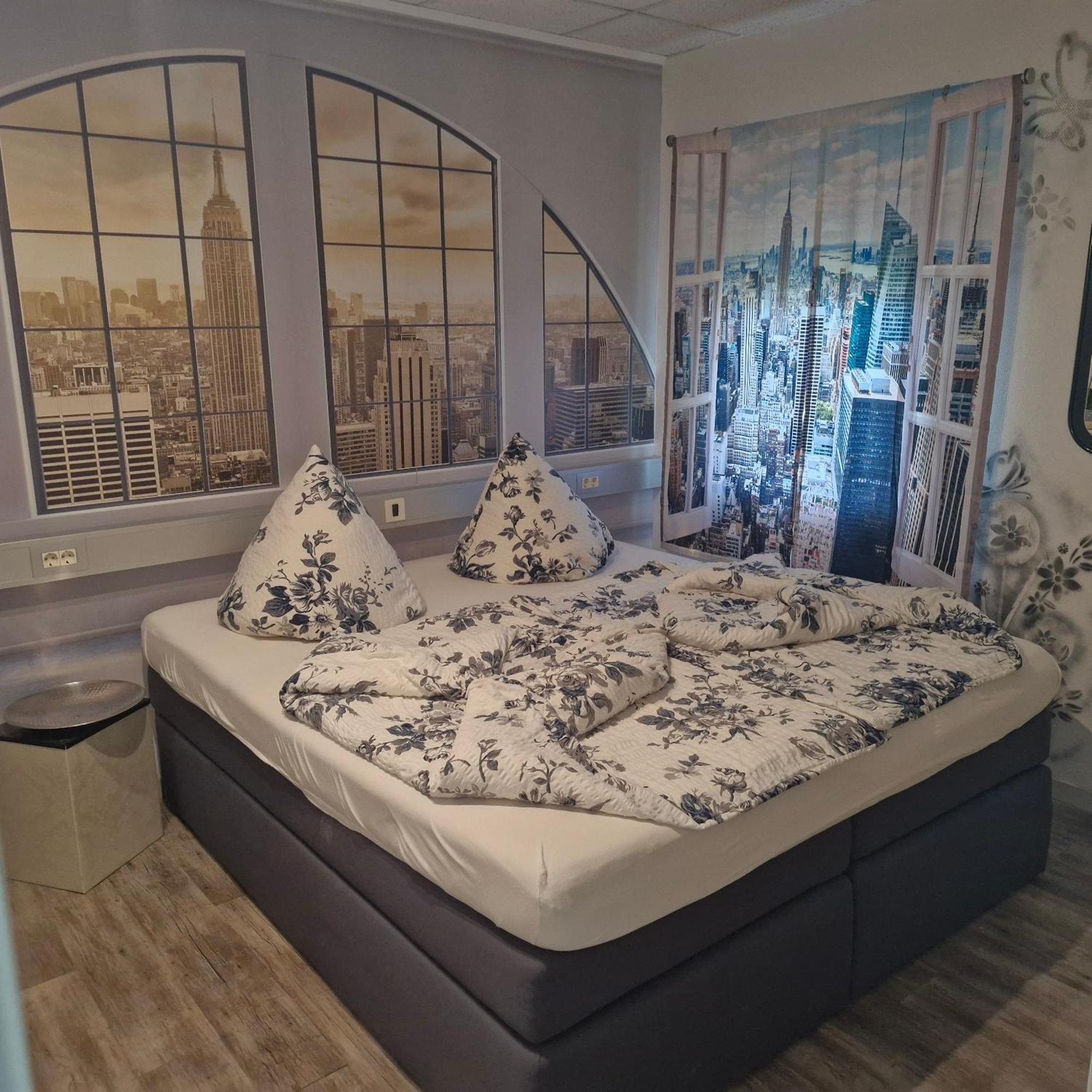 Boardinghouse Sinsheim Zentral Am Burgplatz Vandrehjem Eksteriør billede