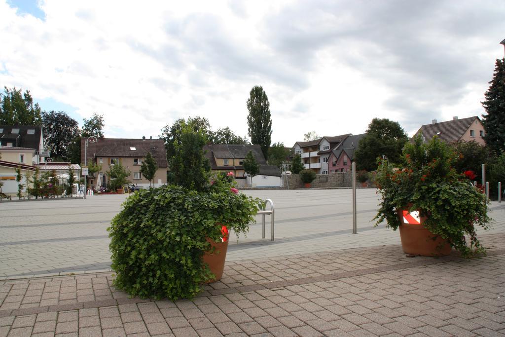 Boardinghouse Sinsheim Zentral Am Burgplatz Vandrehjem Eksteriør billede