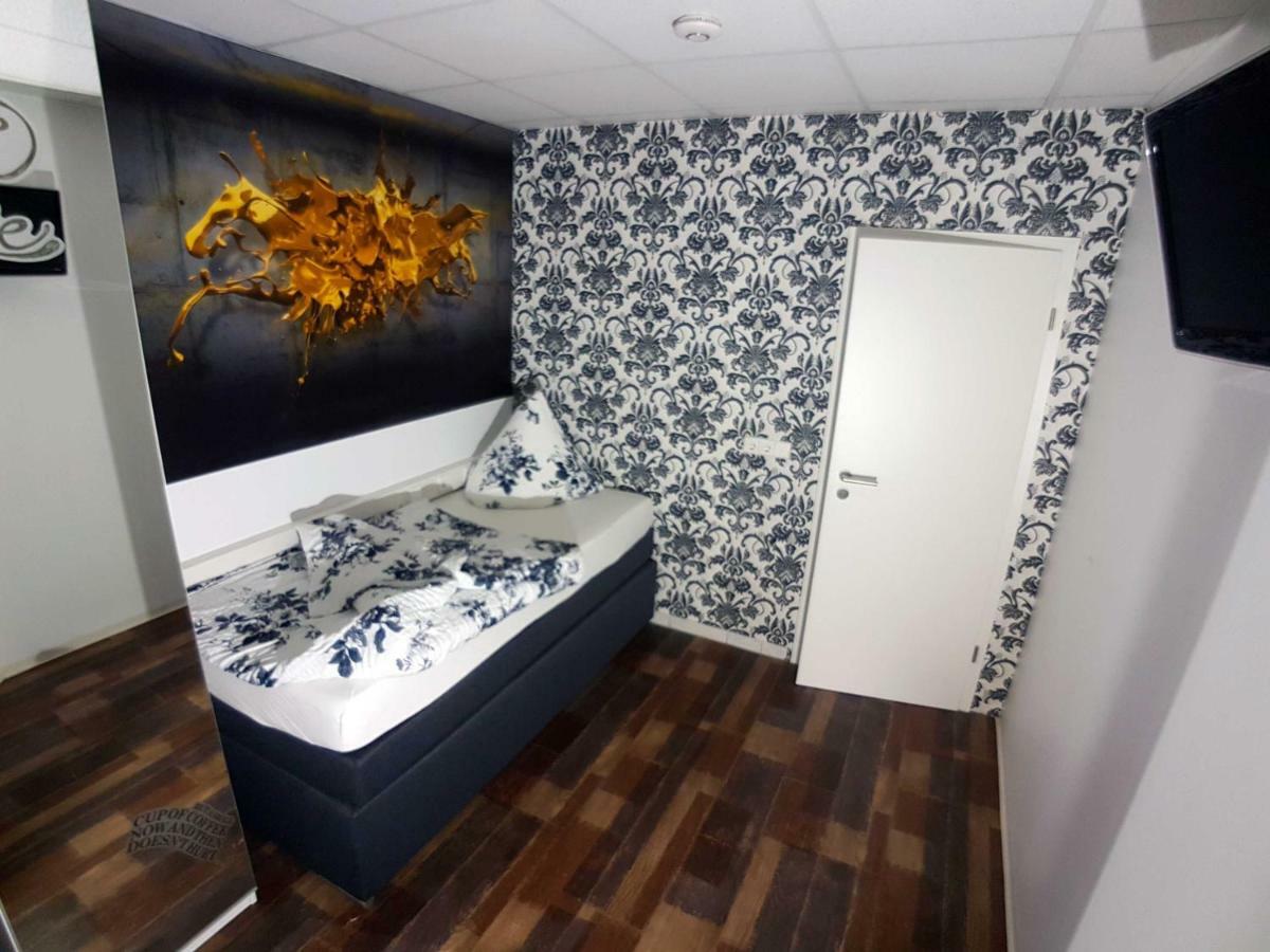 Boardinghouse Sinsheim Zentral Am Burgplatz Vandrehjem Eksteriør billede