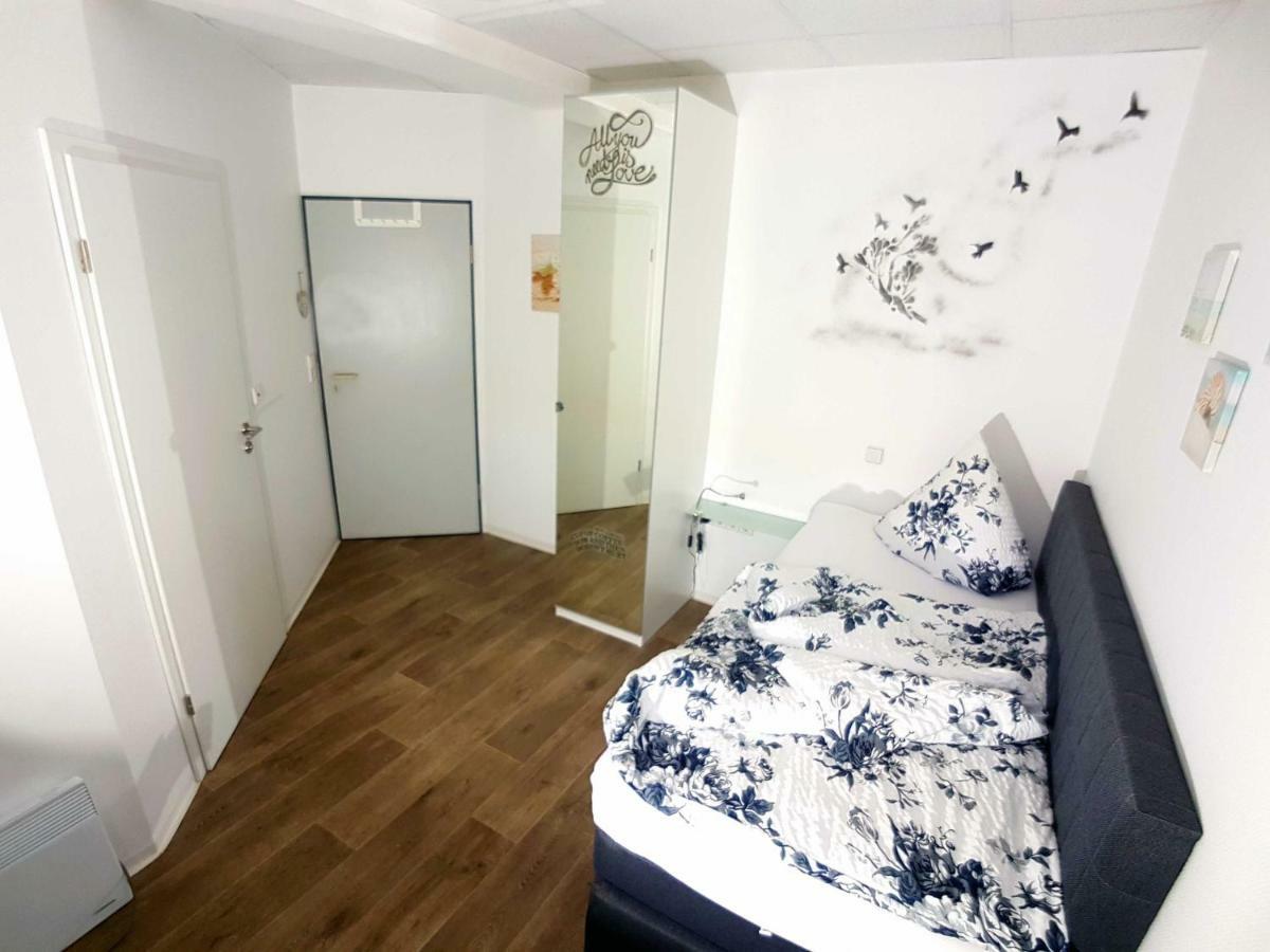 Boardinghouse Sinsheim Zentral Am Burgplatz Vandrehjem Eksteriør billede
