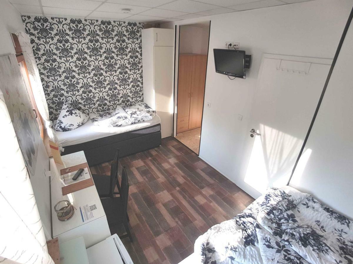Boardinghouse Sinsheim Zentral Am Burgplatz Vandrehjem Eksteriør billede
